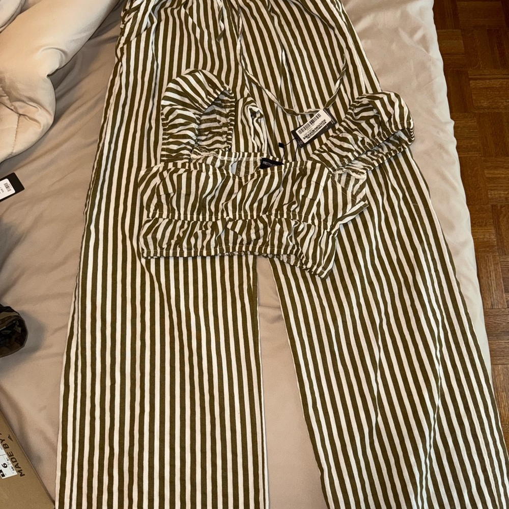 PrettyLittleThing Olive and White two piece set